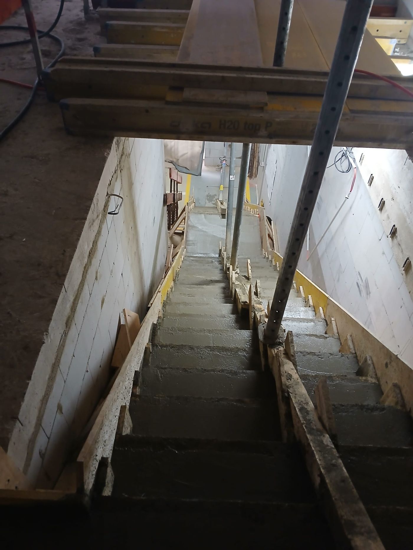 Cage d'escalier — vue en plongée