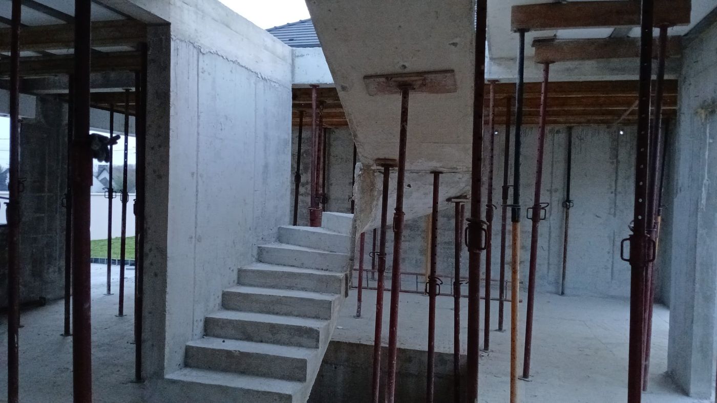 Structure intérieure — cage d'escalier